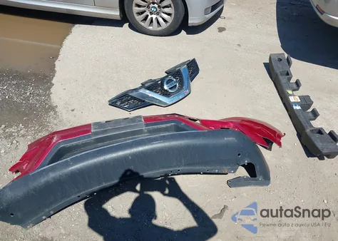 2015 Nissan Rogue S z USA, uszkodzony, nr VIN 5N1AT2MV5FC873632